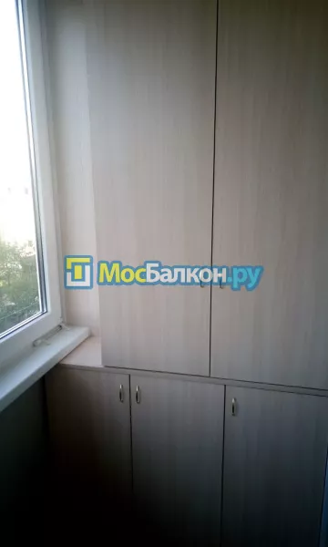 Шкаф на балкон купить в Москве на заказ недорого от МосБалкон