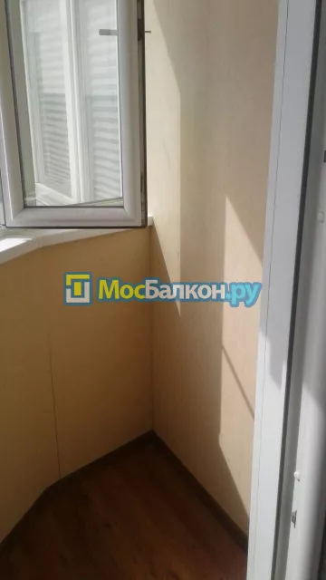 Отделка балкона и лоджии пластиковыми ПВХ панелями в Москве от компании МосБалкон