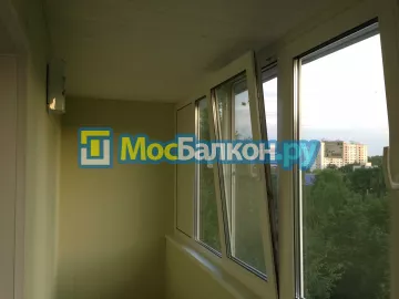 Отделка балкона и лоджии пластиковыми ПВХ панелями в Москве от компании МосБалкон