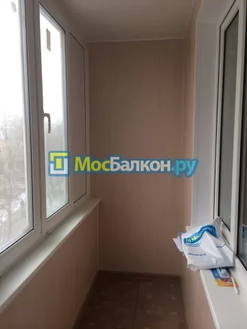Отделка балкона и лоджии пластиковыми ПВХ панелями в Москве от компании МосБалкон