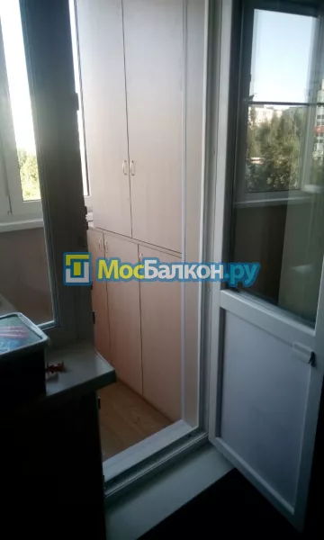 Шкаф на балкон купить в Москве на заказ недорого от МосБалкон