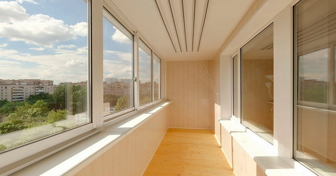 Остекление балконов и лоджий, готовые окна SLIDORS